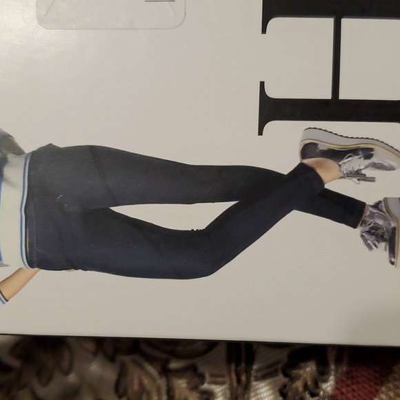 Hue - Dark Blue Denim Leggings - 2-Pair bundle 🥳 - Picture 5 of 5